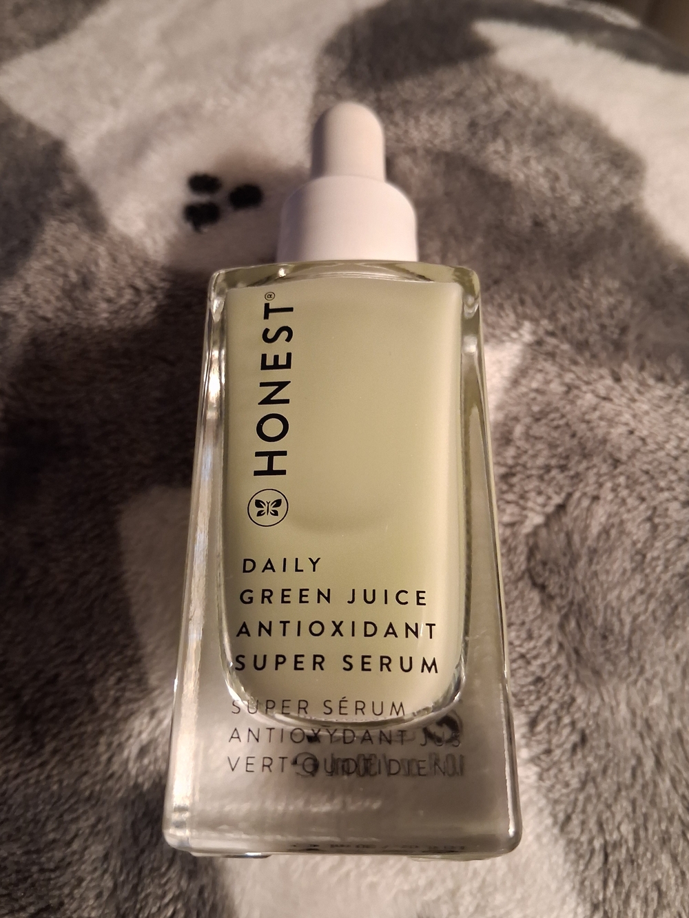 NEST Fragrances Honest Daily Green Juice Antioxidant Super Serum - Pale Green